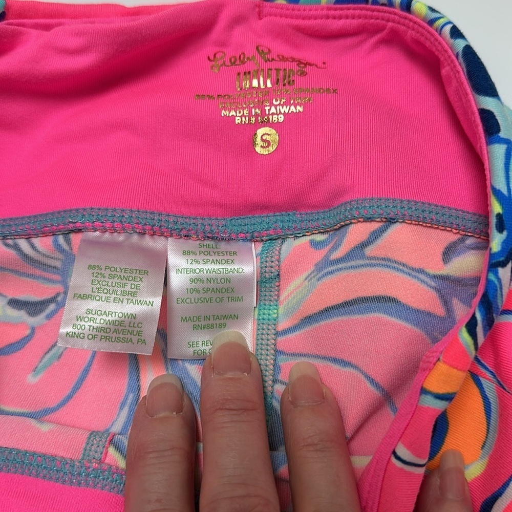 Lilly Pulitzer Luxletic Weekender Crop Leggings vibrant Floral Print EUC Small - Picture 3 of 7